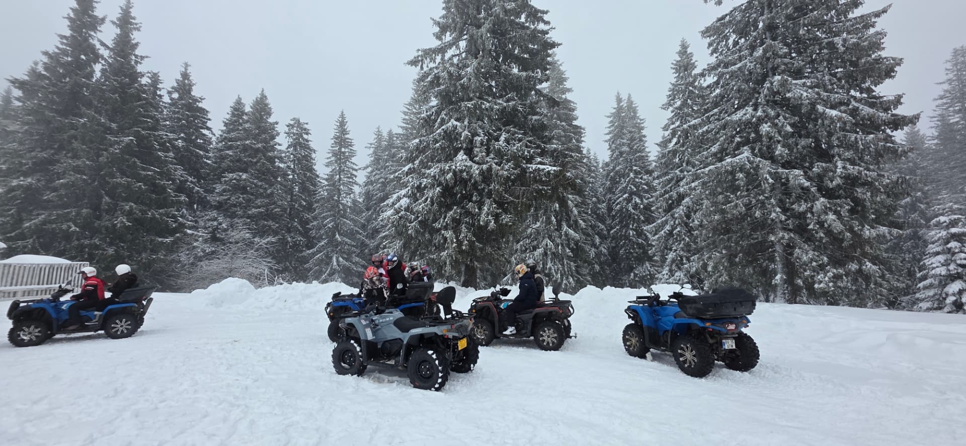 ATV-uri în zăpadă